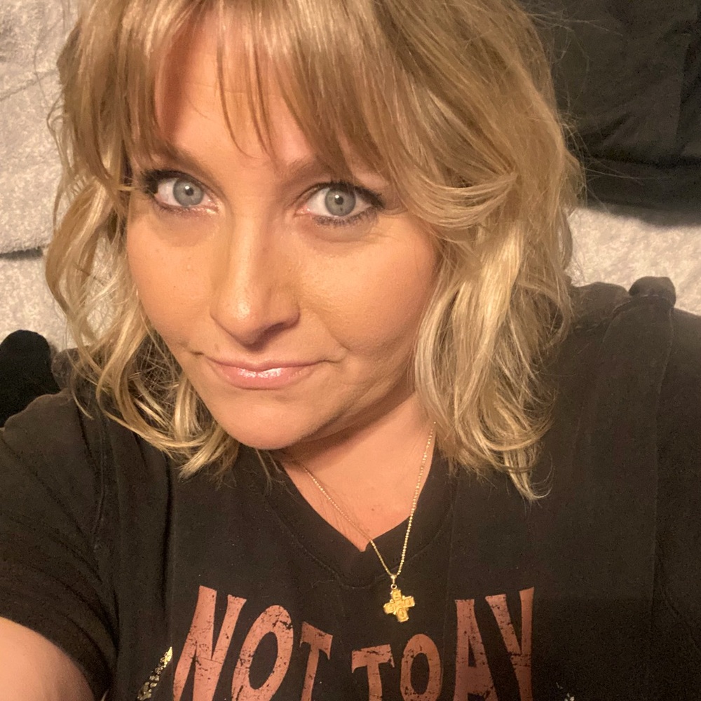 Meet your Posher, Lynda